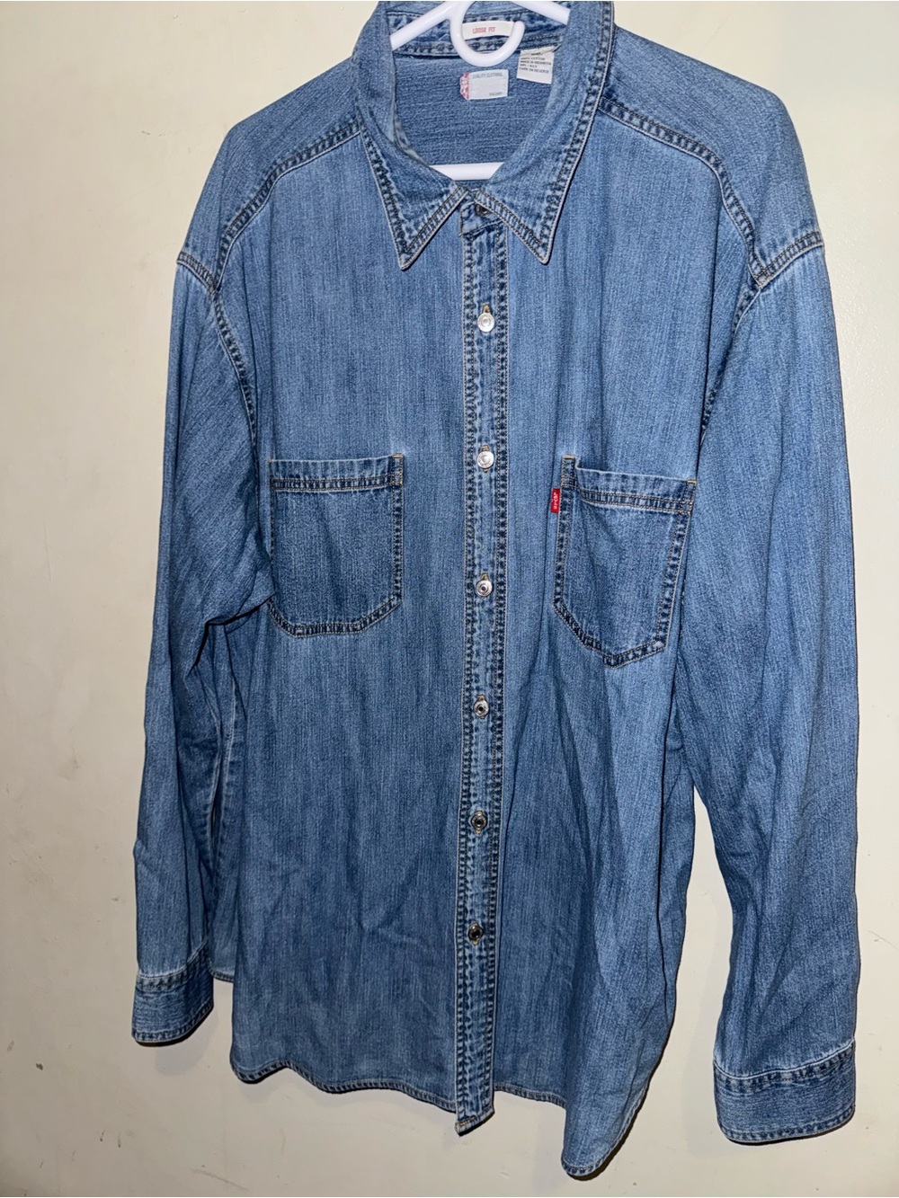 NWOT Men’s Levi Button Denim Shirt